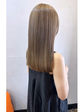 シム(sym) ハイベージュ