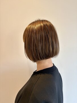 ペスカケイクリエイティブ(PESCA K-CREATIVE) ツヤ感イルミナ×ぱつっとボブ