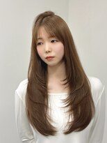 ロムーク 表参道(LOMKH)&nbsp;春の小顔ロングレイヤーカット顔周りシールエクステブルーカラー