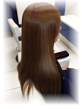 セラ ヘアー(SERA HAIR)の写真/髪質の変化に寄り添う最高峰ケア。EAN/S髪質改善で、日々の扱いにくさを解消し芯から輝く艶髪へ。