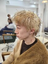 ネクサス NEXUS ブリーチ×パーマで魅せる。個性派メンズウルフスタイル