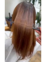 プシュケ(PSYCHE)&nbsp;ハイライトカラー艶カラースカーレットロングヘア髪質改善