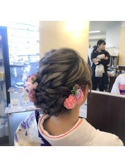 ざっくり編み込みが可愛いヘアアレンジ