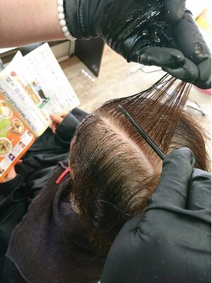 ヘアマニキュアで髪質改善！繰り返し染めても傷まない。格別なツヤを実感♪試せば違いが分かります◇