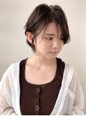 耳かけ抜け感ショートボブ