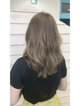 ウル(ulu) ミルクティーベージュハイトーンカラー透明感カラー20代30代