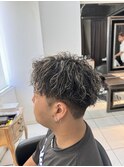 ツイストスパイラルパーマ　アップバング　短髪パーマ　ブリーチ