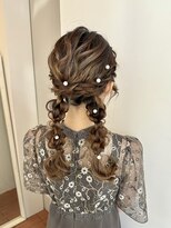 ピア(Pia) ふわふわツイン編みおろし