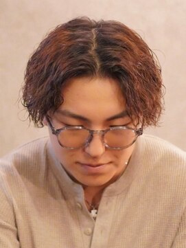 ノーエン(noen) センターパートツイストスパイラルパーマ刈り上げメンズパーマ