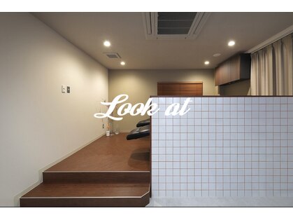 ルックアット(Look at)の写真
