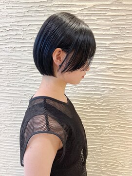 モリオ フロム ロンドン サッポロファクトリー店(morio FROM LONDON) 【morio】札幌ボブ　ぱつっと耳かけブルーブラックボブ