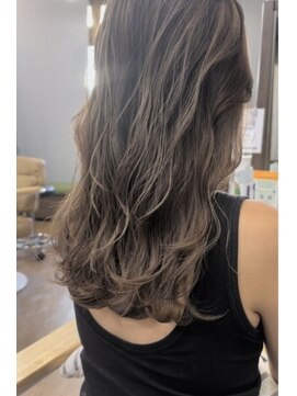 ワン(One) 外国人風ハイライトで透明感カラー☆