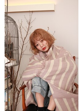 オーイット(ooit) *くすみベージュ×ウェーブボブ*