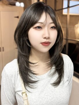 ジィルム(XELM) 韓国レイヤーカット/ブリーチ/レイヤーカット/ハッシュカット