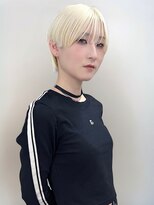 イロウ 天神大名店(IROW)&nbsp;ペールトーン　ブリーチ　ダブルカラー　マッシュショート　天神