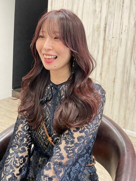 カミエ(kamie) ロングヘアのピンクカラー×透明感トリートメント