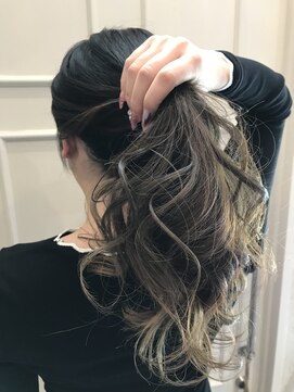 ヘアー ブランコ(hair Blanco) マットゴールドグラデーション＋ハイライト