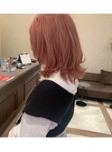 ペールピンクガーリー可愛いカジュアル外ハネウルフ風ミディ
