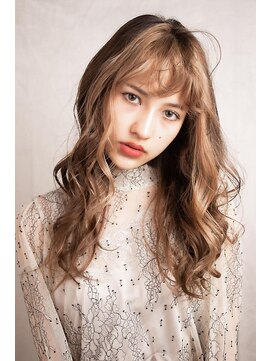 クロエ 梅田(Cloe) フォギーベージュ