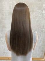 イル(iru)&nbsp;酸熱トリートメントで艶髪ベージュカラー