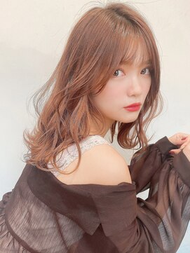 ロンド ジュルード 名古屋(Lond jeloud) ゆるっとゆれる艶髪が色気を漂わす大人美人ミディ