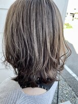 アプシー 三木店(Apsee)&nbsp;ミディアム外ハネ×シャドウベージュ