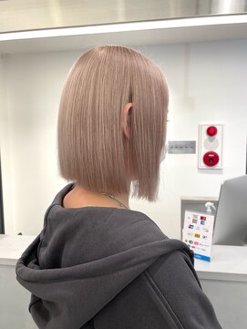 ルーブ トウキョウ(Loob. TOKYO) 【kana】ロイヤルミルクティーベージュ×タッセルカット