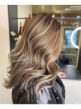 ブルーアンドカンパニー(BLUE&Co.) ハイライトベージュ