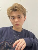 ゴールド 京都(GOALD)&nbsp;ナチュラルマッシュシースルーニュアンスセンターパート刈り上げ