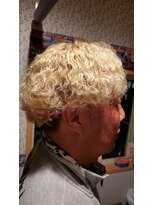 イッセンチ(1cm)&nbsp;ツーブロックパーマ