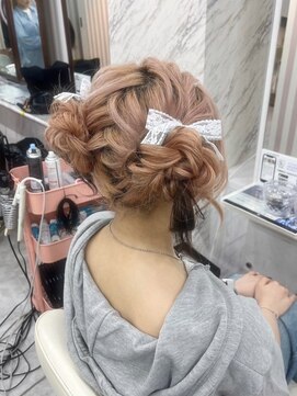 ゴート アミティ(G.O.A.T AMITY) ガーリースタイル/心斎橋/ヘアメ/セットサロン
