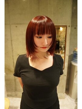 シィーム(cime) ボルドー 顔周りレイヤー ボブ