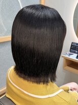 イゾラ(isola)&nbsp;【isola】切りっぱなしボブ/地毛風カラー/オーガニック/学割U24