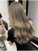 艶髪/レイヤー/アッシュベージュ