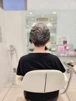 アクシス 三軒茶屋本店(AXIS)&nbsp;大人ショート/グレイヘア/パーマ/白髪ぼかし