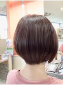 ショートボブ