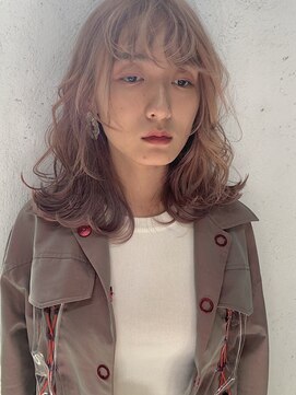 アピッシュ アオヤマ(apish AOYAMA) くすみピンクのミディアムヘア