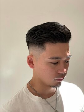 グリーディーフォックス 代々木(Greedy FOX) かき上げヘア/サイドパート/韓国マッシュ/フェードカット/代々木