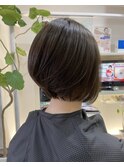 大人前下がりボブ