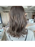 韓国風ハイライトのミディアムレイヤー