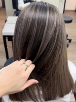 ヴィフ 大船(VIF)&nbsp;バレイヤージュ/ケアブリーチ/ダブルカラー白髪ぼかし脱白髪染め