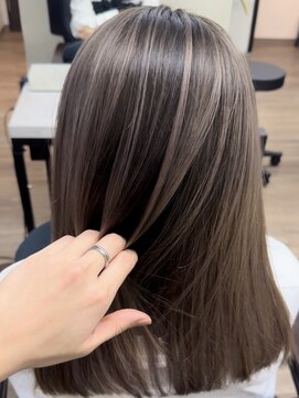 ヴィフ 大船(VIF) バレイヤージュ/ケアブリーチ/ダブルカラー白髪ぼかし脱白髪染め