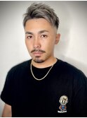 「フェード×ハイライト」メリハリショートメンズスタイル