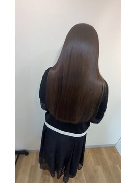 スリーク バイ ロイ 宇治店(sleek by roy) つやつやアッシュベージュ。