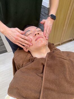 ヘアーサロンナカガワ(HAIR SALON nakagawa)の写真/【隙間時間で印象UP！】プロに任せる時短シェービングで気になる眉も肌も整え、清潔感ある自分へ[理容室]