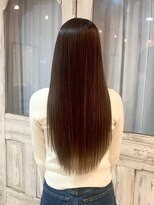 リリー(Rilie)&nbsp;ロング/ストレート/イルミナカラー/透明感/艶髪/艶感