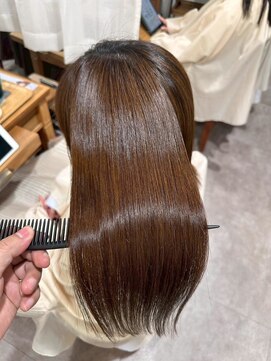 メルク ユニ(merc.uni) 髪質改善/暗髪ロング/大人ガーリー/トリートメント/モテ髪/艶