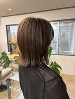 モコヘアーフロール(MOCO hair flor)&nbsp;外ハネボブ × アッシュグレージュ〈ブリーチなし透明感カラー〉