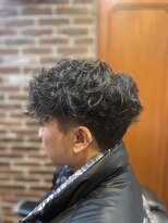 ミリオンバックス 神田店(Million Bucks)&nbsp;強めシャドウパーマ<理容室>[メンズ/眉毛/バーバー/神田/秋葉原]