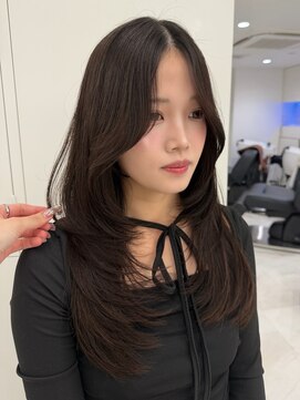 レイヤーカットハッシュカットハイレイヤー韓国ヘアくびれヘア